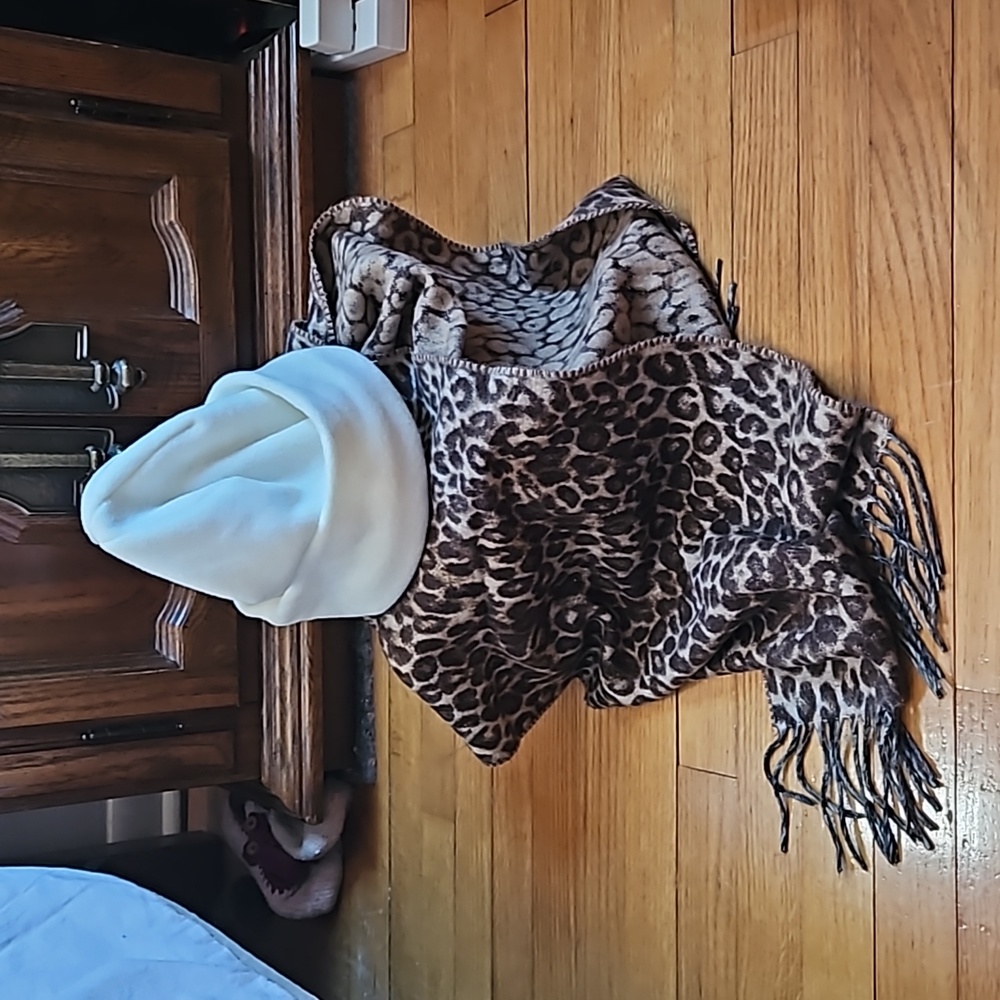 1/2 Price🔻Merona Cheetah Leopard Scarf Unbranded Polar Fleece Cap - Picture 2 of 12
